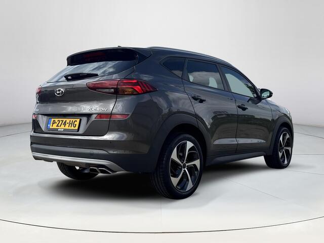 Hyundai TUCSON 1.6 T-GDI Comfort | Stoelverwarming | Achteruitrijcamera | DAB-Radio | LED-verlichting | Navigatie | Climate Control |