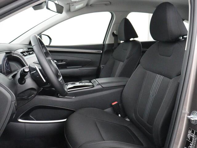 Hyundai TUCSON 1.6 T-GDI PHEV Comfort 4WD | SOH 97,9% | Adaptive cruise | Camera | Carplay | Navigatie | Climate control | Parkeerhulp | 19'' | Digital Cockpit | DAB | Bluetooth | Plug In