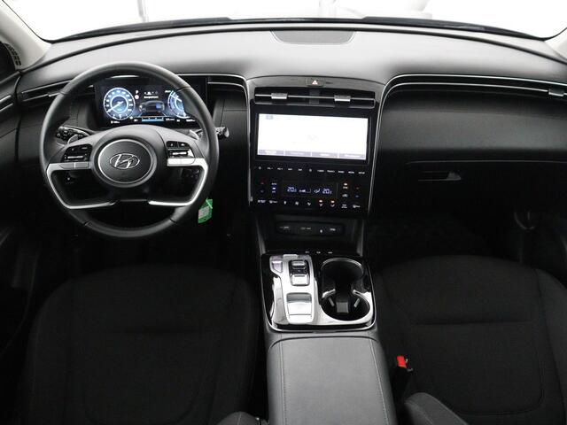 Hyundai TUCSON 1.6 T-GDI PHEV Comfort 4WD | SOH 97,9% | Adaptive cruise | Camera | Carplay | Navigatie | Climate control | Parkeerhulp | 19'' | Digital Cockpit | DAB | Bluetooth | Plug In