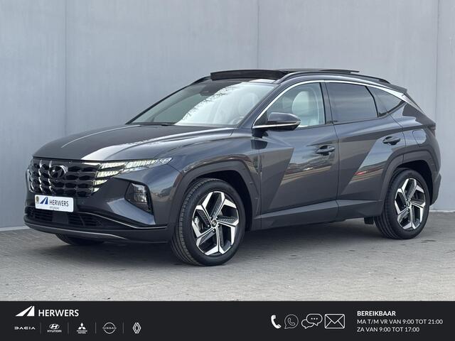 Hyundai TUCSON 1.6 T-GDI HEV 230pk Premium Sky / Dealer onderhouden / Glazen schuif- en kanteldak / Trekgewicht 1650 kg / Elektrische achterklep / Stuur- Stoel & Achterbank verwarming / Rondomzicht camera / Stoelventilatie / Adaptief cruise control / Krell Audio Systeem