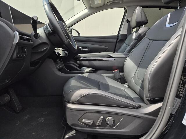 Hyundai TUCSON 1.6 T-GDI PHEV Premium Sky / Fabrieksgarantie tot 09-2029 / Dealer onderhouden / All season banden / Glazen schuif- en kanteldak / / Head Up Display / Rondomzicht camera / Stuur- Stoel & Achterbank verwarming / Elektrische achterklep / Stoelventilatie /