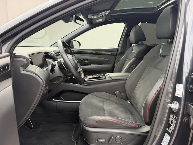 Hyundai TUCSON 1.6 T-GDI PHEV N Line Sky 4WD / Dealer onderhouden / Panorama schuifdak / Fabrieksgarantie tot 11-2027 / Elektrische klep & stoelen / Navigatie / Apple Carplay Android / Stoelventilatie / Adaptieve Cruise / Stuur-, stoel- & achterbankverwarming /