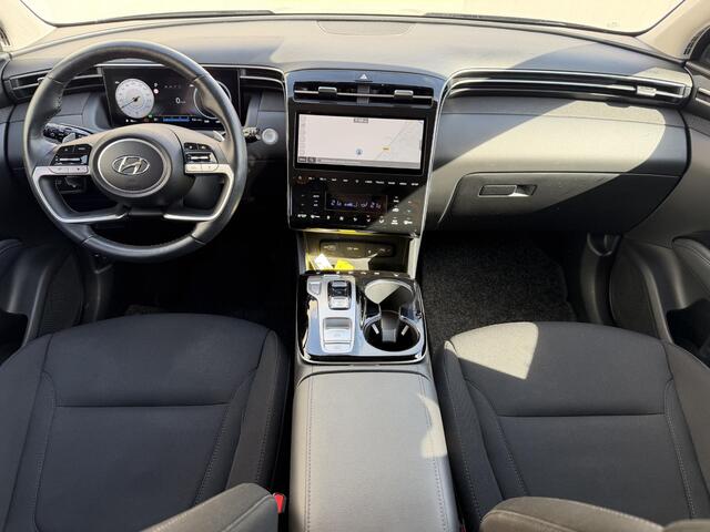 Hyundai TUCSON 1.6 T-GDI PHEV Comfort Smart 4WD / Fabrieksgarantie tot 4-2027 / Volledig Onderhouden / Stoel & Stuurwiel Verwarming / Adaptieve Cruise / Dodehoek Detectie / Elektr. Achterklep / Apple Carplay & Android Auto / DAB /