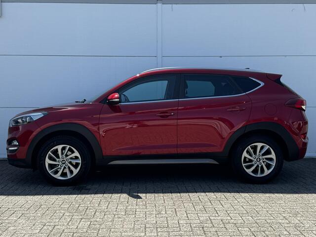 Hyundai TUCSON 1.6 GDi Comfort / Navigatie / Trekhaak (1400KG) / Climate Control / Stoelverwarming / Boekjes aanwezig /