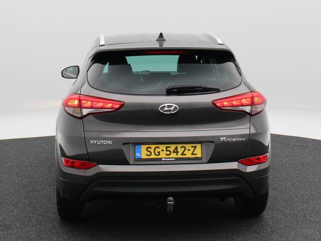 Hyundai TUCSON 1.6 GDi 132Pk Comfort | Stoelverwarming | Trekhaak | Camera | Cruise Control | CarPlay | Climatronic | 17 Inch