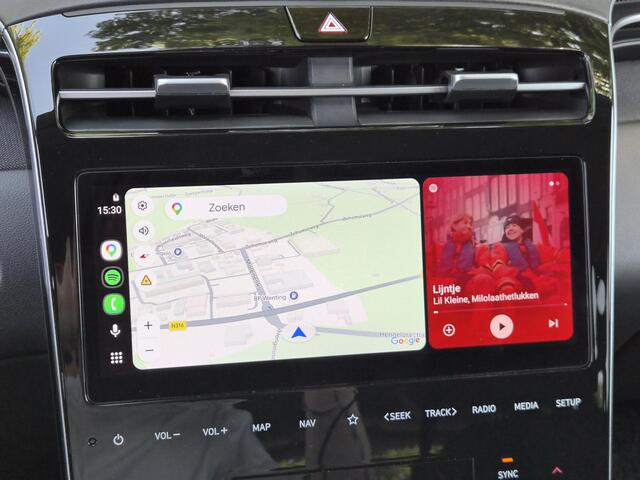 Hyundai TUCSON 1.6 T-GDI HEV Comfort Smart / trekhaak vast / Trekgewicht 1650 kg / Elektrische achterklep / Stuur- & Stoelverwarming / Achteruitrijcamera / Adaptief cruise control / Draadloze telefoon lader / Keyless Entry/Start / Apple Carplay Android Auto /