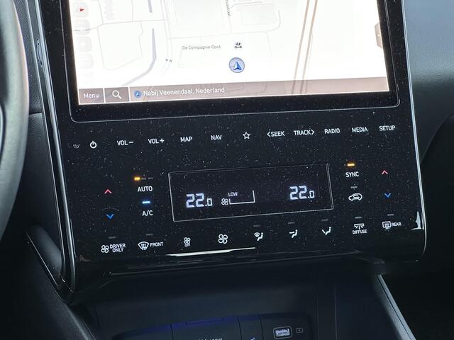 Hyundai TUCSON 1.6 T-GDI HEV Comfort / Navigatie / Camera / Parkeersensoren v + a / Climate Control / 19 inch LMV / Telefoon / Dealer onderhouden auto.