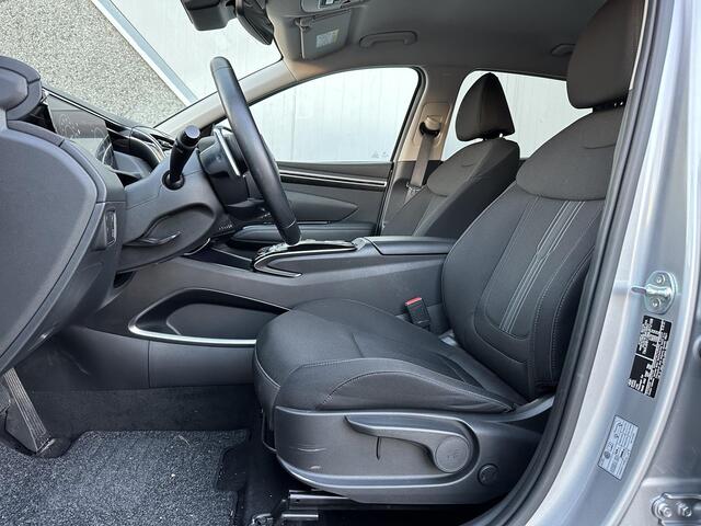 Hyundai TUCSON 1.6 T-GDI HEV Comfort / Navigatie / Camera / Parkeersensoren v + a / Climate Control / 19 inch LMV / Telefoon / Dealer onderhouden auto.