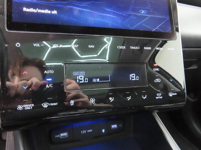 Hyundai TUCSON 1.6 T-GDI HEV PREMIUM SKY I SCHUIF/KANTELDAK I CLIMATE CONTROL I STOELVERWARMING I APPLE CARPLAY