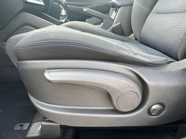 Hyundai TUCSON 1.6 GDi Go! Cruise Control | Navigatie | Bluetooth | Afneembare Trekhaak |Stoel Verwarming | Achterbank Verwarming | Lane Assist | Lichtmetalen Velgen | Dealer Onderhouden |
