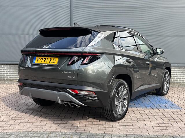 Hyundai TUCSON 1.6 T-GDI HEV Comfort Smart / Afneembare Trekhaak / 1650 kg Trekgewicht / Stoel en Stuurverwarming / Navigatiesysteem / Apple Carplay / Android Auto / Adaptieve Cruise Control / Achteruitrijcamera /