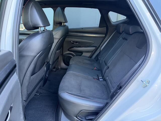 Hyundai TUCSON 1.6 T-GDI PHEV N Line Sky 4WD / Dealer Onderhouden / Elektrisch Verstelbare Stoelen met Geheugen / 360 Graden Camera / Stoelverwarming & Ventilatie / Elektrische achterklep / Apple Carplay Android Auto / Krell Audio Systeem / Keyless Entry & Start /