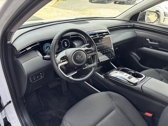 Hyundai TUCSON 1.6 T-GDI HEV Comfort Smart | Stoel en stuurverwarming | Trekhaak | Adaptieve cruise control | Elektrische achterklep | Achteruitrij camera | Parkeersensoren voor en achter |