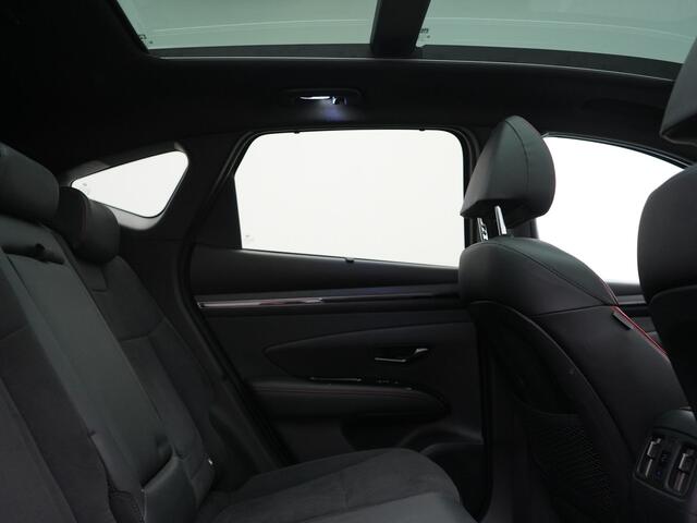 Hyundai TUCSON 1.6 T-GDI N Line 4WD PHEV 265PK Dealer O.H | Panodak | Trekhaak Afn. | Adaptive Cruise | 360 Camera | Alcantara Sportstoelen Memory & Ventilatie | Stoelen & Stuur Verwarmd | Krell Audio | Carplay | Blis | Keyless | Navigatie | DAB | 19"L.M | Plug In Hybrid