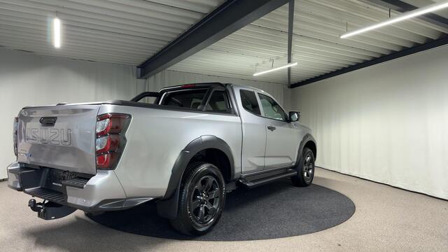Isuzu D-MAX EV Extended Cab V-Cross 66.9 kWh Automaat | 3500KG Trekgewicht