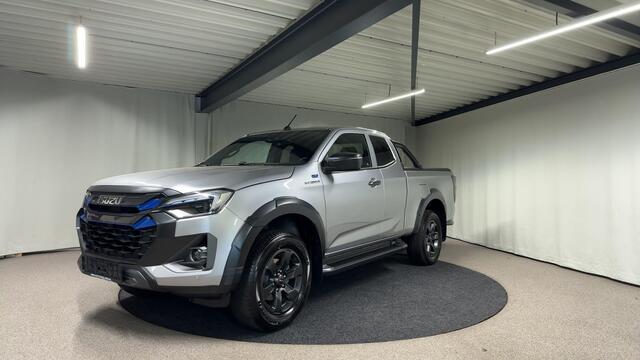 Isuzu D-MAX EV Extended Cab V-Cross 66.9 kWh Automaat | 3500KG Trekgewicht