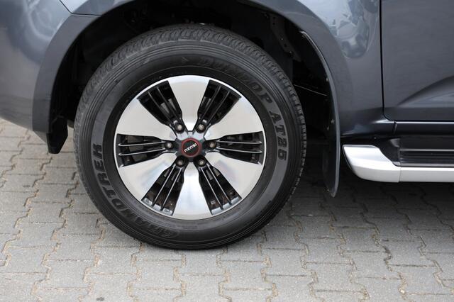 Isuzu D-MAX 1.9 D LS A/T 4WD VAN
