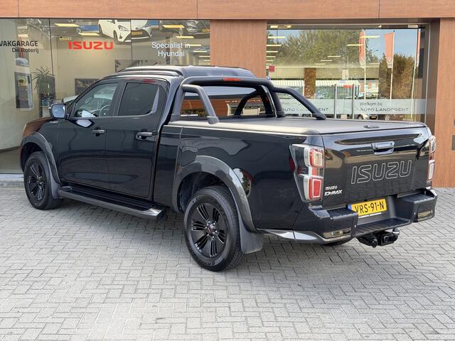 Isuzu D-MAX 1.9 Double Cab lang V-Cross | Radio | Camera | bescherm Coating in laadbak |