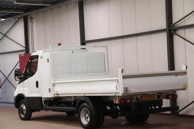 Iveco 35C14 2.3 KIPPER MET 3500 KG TREKVERMOGEN 
