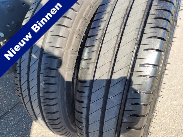 Iveco 35C16H3.0A8P chassis cabine 3750 mm luxe uitvoering luchtgeveerd