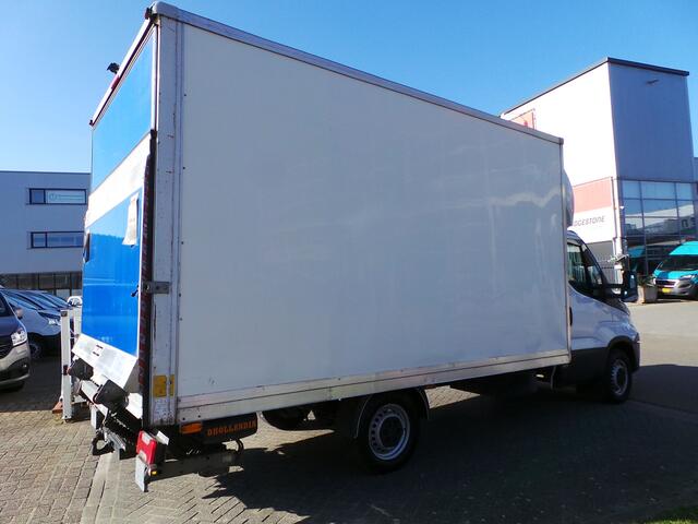 Iveco 35S17 Bakwagen+Laadklep Airco,Cruise,3 Persoons L 415 B218 H 225cm