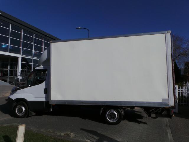 Iveco 35S17 Bakwagen+Laadklep Airco,Cruise,3 Persoons L 415 B218 H 225cm