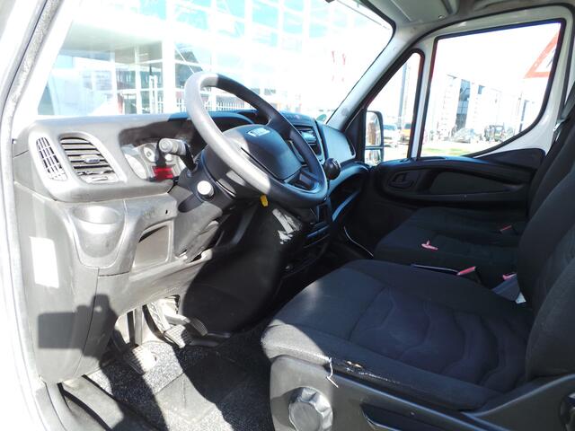 Iveco 35S17 Bakwagen+Laadklep Airco,Cruise,3 Persoons L 415 B218 H 225cm