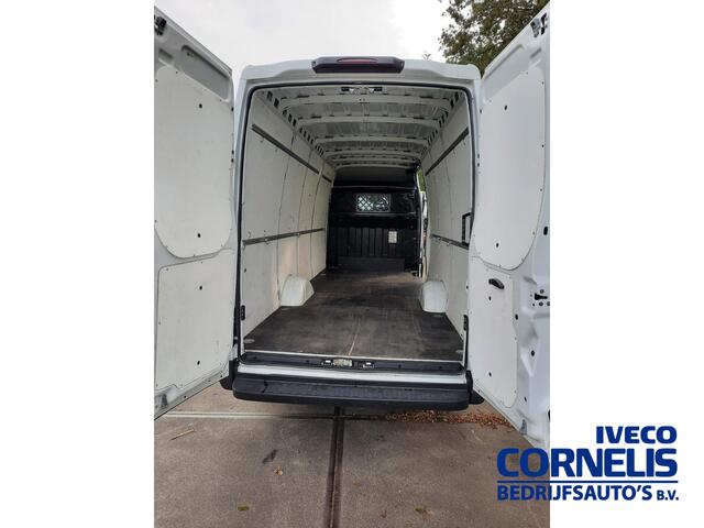 Iveco DAILY 35S16A8V 2.3 410L H2 Lengte 4 Hoogte 2 64.201 km