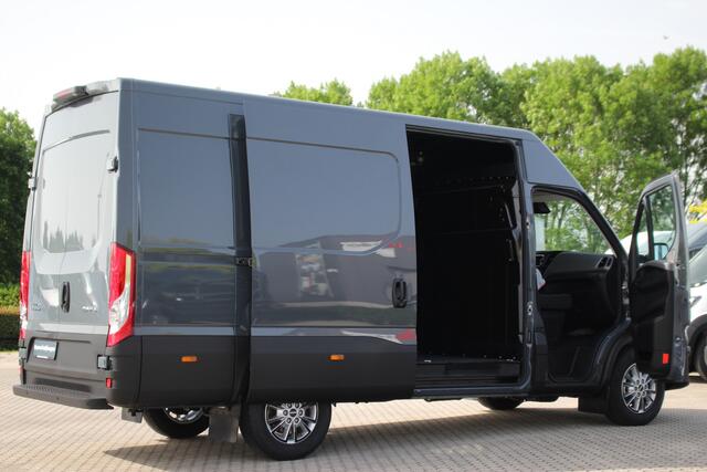 Iveco DAILY 35S18A8 3.0 180pk 352 L2H2 | Automaat | Navi | Camera | L+R Zijdeur | Adap. Cruise | Gev. Stoel | Clima | 3500kg trekgew. | Lease 806,- p/m
