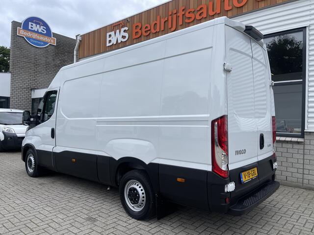 Iveco DAILY 35S16V 2.3 L2H2 160pk / vaste prijs rijklaar ¤ 27.950 ex btw / lease vanaf ¤ 500 / climate control / mag 3500 kg trekken / 270 graden achterdeuren / euro 6 diesel !