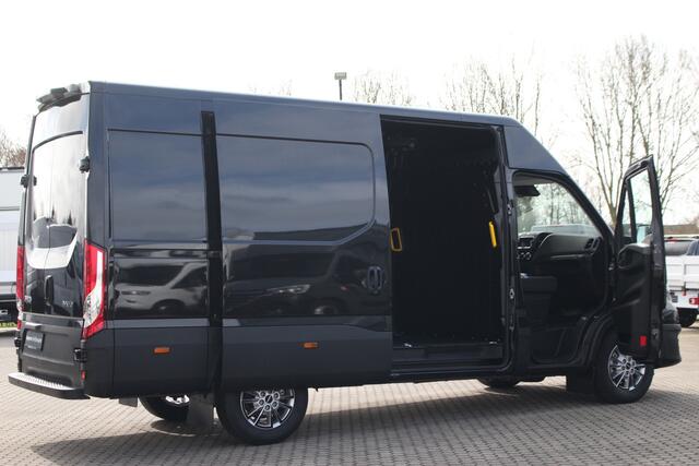 Iveco DAILY 35S18A8 3.0 180pk 352 L2H2 | Automaat | Navi | Camera | L+R Zijdeur | Adap. Cruise | Gev. Stoel | Clima | 3500kg trekgew. | Lease 806,- p/m