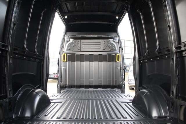 Iveco DAILY 35S18A8 3.0 180pk 352 L2H2 | Automaat | Navi | Camera | L+R Zijdeur | Adap. Cruise | Gev. Stoel | Clima | 3500kg trekgew. | Lease 806,- p/m