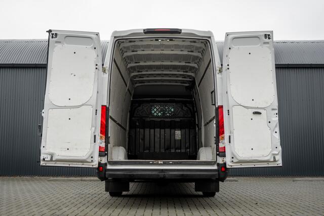 Iveco DAILY **35S16V L4H2 | Automaat | 160 PK | 3500 KG Trekgewicht | MF Stuur | 3-Persoons**