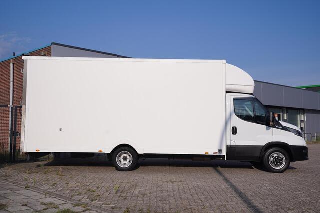 Iveco DAILY 35C14 140 pk Automaat Bakwagen 30M3 Airco, Camera Luchtvering, Dakspoiler, Dubbel Lucht LxBxH 530x227x240 cm, 3-Zits