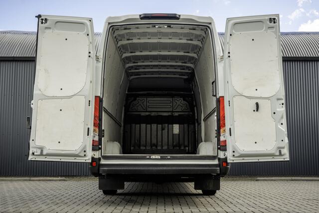 Iveco DAILY 35S16V 2.3 L4H2 | Euro 6 | 157 PK | Airco | Camera | 3500 KG Trekgewicht | MF Stuur | 3-Persoons