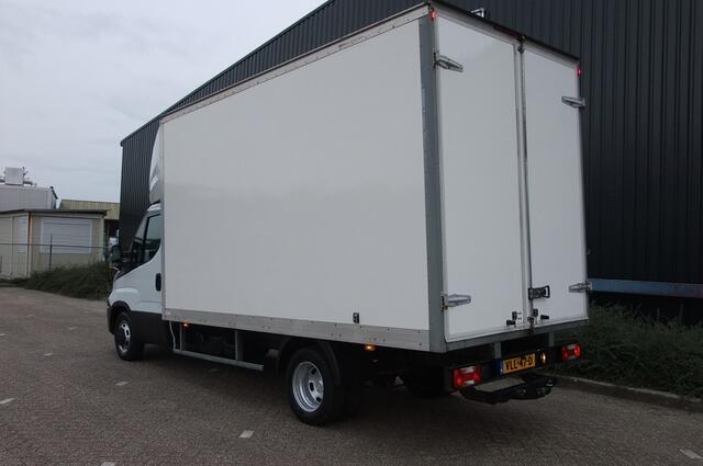 Iveco DAILY 35C16V 2.3 410 / Bakwagen/ 3-zits/ Airco / Dubbel lucht/ Trekhaak