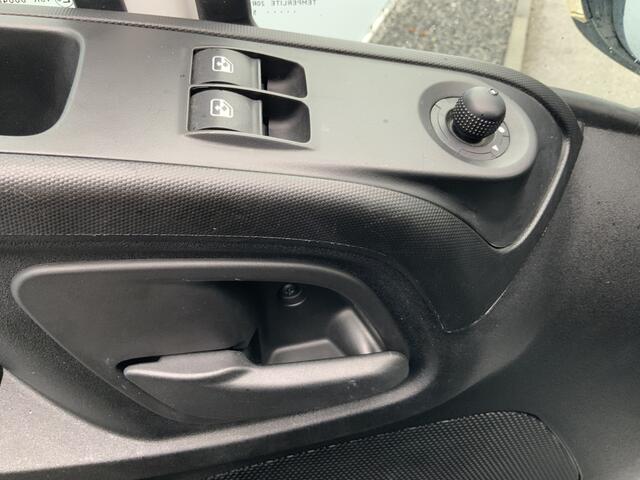 Iveco DAILY 35S13V 2.3 352 H2 L3 Airco 3 Zits Opstap Euro 5