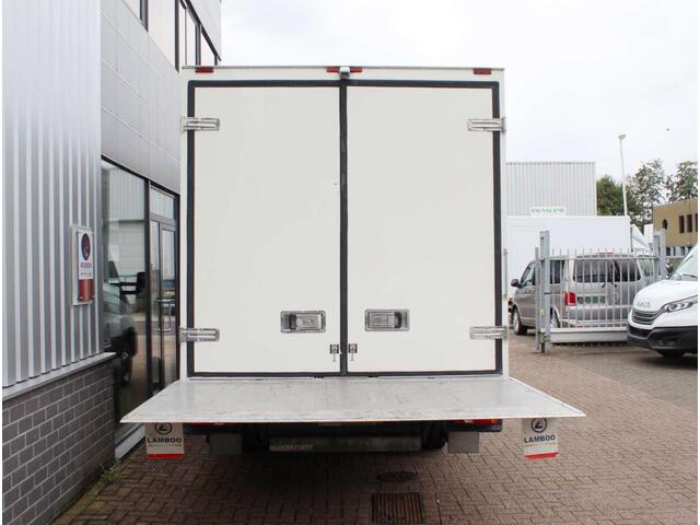 Iveco DAILY 40C18HA8 3.0 Aut. Koelwagen Bakwagen & Laadklep