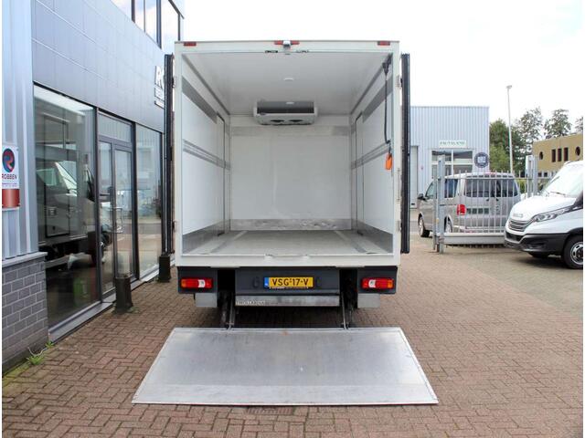 Iveco DAILY 40C18HA8 3.0 Aut. Koelwagen Bakwagen & Laadklep