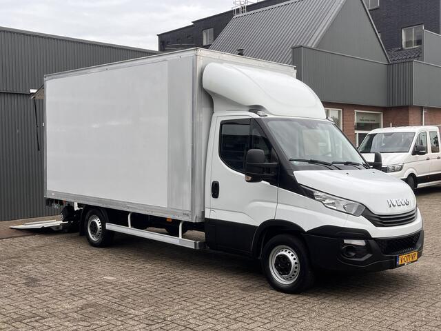 Iveco DAILY 35S16V 2.3 160pk Bakwagen 500kg laadklep Automaat 8 traps Airco Stuurwielbediening Telefoonverbinding 3-Persoons Euro 6 Bakwagen 1e eigenaar