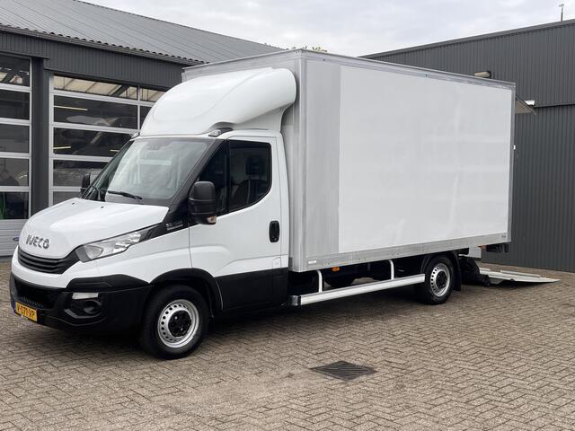 Iveco DAILY 35S16V 2.3 160pk Bakwagen 500kg laadklep Automaat 8 traps Airco Stuurwielbediening Telefoonverbinding 3-Persoons Euro 6 Bakwagen 1e eigenaar