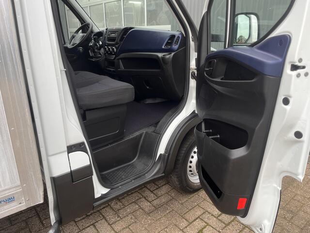 Iveco DAILY 35S16V 2.3 160pk Bakwagen 500kg laadklep Automaat 8 traps Airco Stuurwielbediening Telefoonverbinding 3-Persoons Euro 6 Bakwagen 1e eigenaar