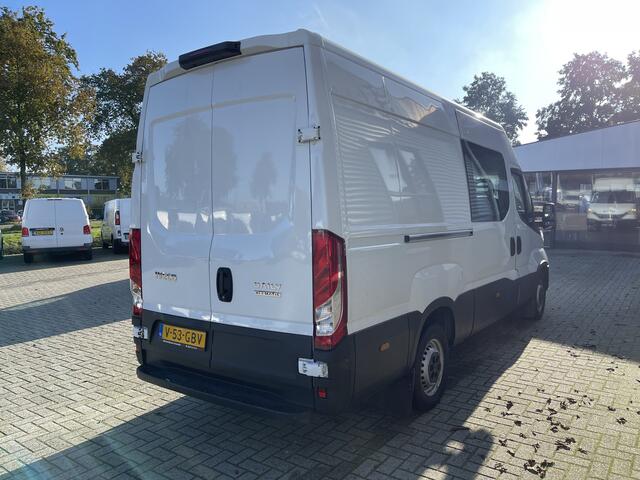 Iveco DAILY 35S16V 2.3 automaat L2H2 dubbel cabine DC 7 persoons ! / vaste prijs rijklaar ¤ 30.950 ex btw / lease vanaf ¤ 554 / climate control / 270 graden deuren / mag 3500 kg trekken !