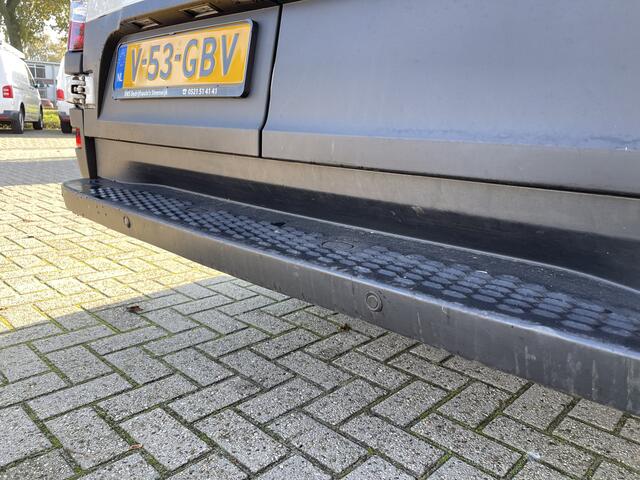 Iveco DAILY 35S16V 2.3 automaat L2H2 dubbel cabine DC 7 persoons ! / vaste prijs rijklaar ¤ 30.950 ex btw / lease vanaf ¤ 554 / climate control / 270 graden deuren / mag 3500 kg trekken !