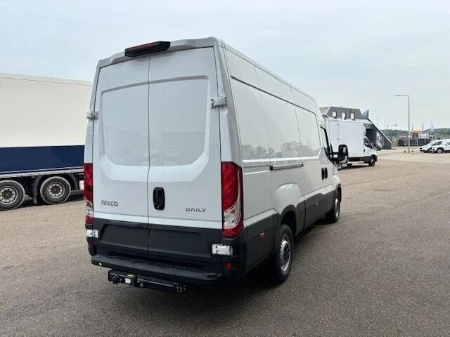 Iveco DAILY 35S16V A8 L2H2