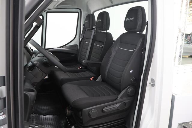 Iveco DAILY 35 3.0 180 PK | Aut. | Oprijwagen | 3500KG AHW | Autotransporter | LED | Navigatie | Climate Control | 3-Zits | Lier | Werkverlichting | Adaptive Cruise Control