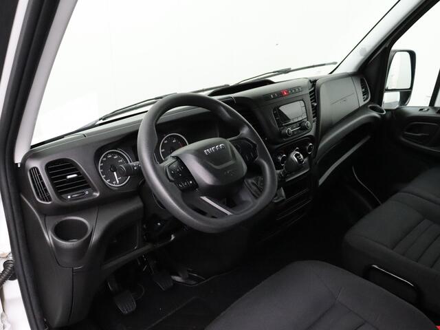 Iveco DAILY 35S160PK | 3500KgTrekgewicht | Airco | 3-Persoons | Betimmering
