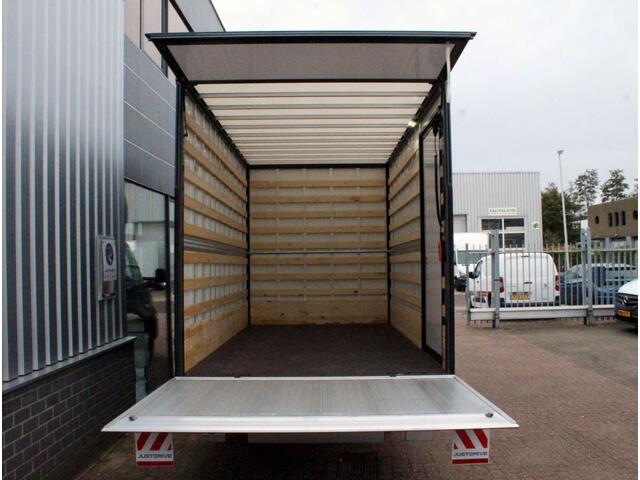 Iveco DAILY 35C18HA8 3.0 410 Bakwagen Aut. Laadklep Grijs Nieuw