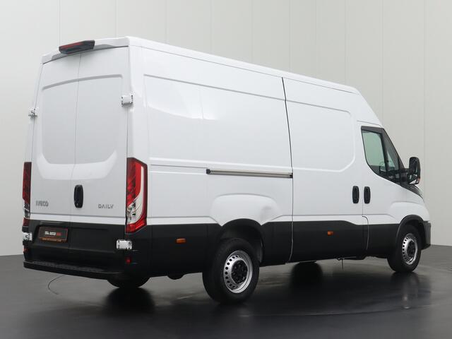 Iveco DAILY 35S14 L2H2 | 3500Kg Trekgewicht | Airco | Cruise | 3-Persoons | Betimmering