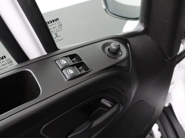Iveco DAILY 35S14 L2H2 | 3500Kg Trekgewicht | Airco | Cruise | Betimmering